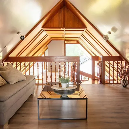 Gemuetliche Galerie-wohnung In Biberach